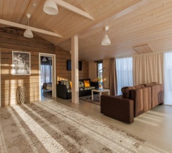 Четырёхместный коттедж с красивым видом из окна в Strawberry fields