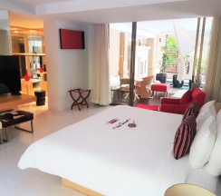 Двухместный номер Glam Splash двуспальная кровать в Burasari Phuket Resort & Spa