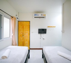Двухместный номер Economy 2 отдельные кровати в D-hub Hostel