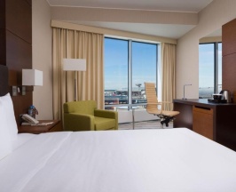 Двухместный номер Deluxe с красивым видом из окна двуспальная кровать в DoubleTree by Hilton Moscow-Vnukovo Airport