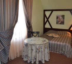 Номер комфорт в Аверон