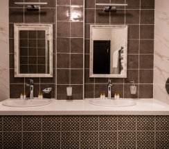 Двухместный номер (Малый корпус) Стандарт c 1 комнатой 2 отдельные кровати в Литфонд