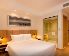 Двухместный номер Senior Deluxe с видом на город двуспальная кровать в Nagar Hotel Nha Trang