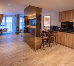 Люкс Grand с 2 комнатами в The Marin Phuket