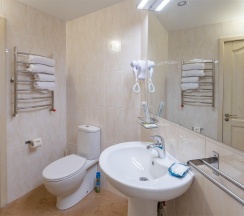 Номер стандарт с 2 односпальными кроватями в Loyal Guest House