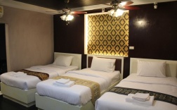 Трёхместный номер Standard в S30 Sukhumvit Hotel