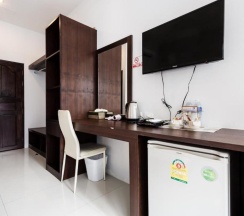 Двухместный номер Standard с балконом двуспальная кровать в 7Q Bangla Hotel
