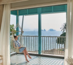 Двухместный номер Deluxe с видом на море двуспальная кровать в Cape Kudu Hotel