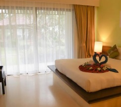 Двухместный семейный номер Deluxe с балконом (двуспальная кровать) в Palm Galleria Resort