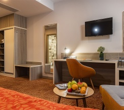 Стандартный номер с видом на реку и 1 большой кроватью в Holiday Inn Kaliningrad
