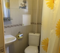Полулюкс трехместный в Тельмана