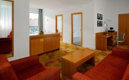 Люкс Executive с балконом в Courtyard by Marriott Budapest City Center