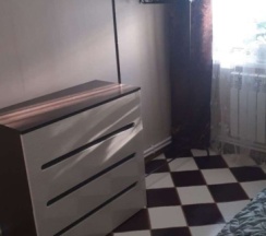 Коттедж с балконом и с красивым видом из окна (общая ванная комната) в Лодж