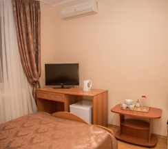 «Повышенной комфортности» двухспальная кровать, диван в Вип-Хаус