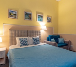 Полулюкс в Искра