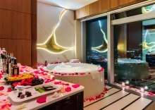 Апартаменты-студия "Sky Sex room". в Sky apartments