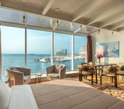 Sea view apartments - Family suite (Ванна с панорамным видом на море и камин. Размещение до 5 гостей), Станюковича 48/5 в Vvo apartments group