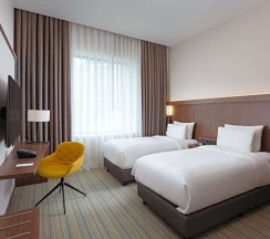Двухместный номер Guest с видом на сад 2 отдельные кровати в Отель Courtyard by Marriott Baku