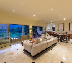 Вилла с 3 комнатами в Viola Pool Villa