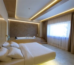 LUXE в Kamarooms Business Hotel&Spa