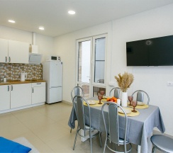 Апартаменты "На листопадной 15А" в Саквояж