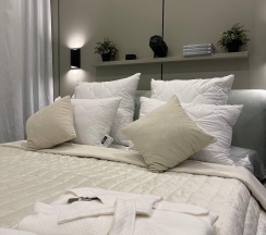 Дом с террасой в Зеркальный дом в горах