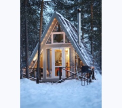 A-frame house в 4 сезона