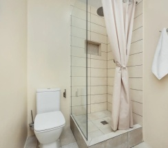 Люкс с 2 комнатами с балконом и с красивым видом из окна в Villa Blanca