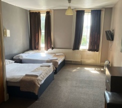 Четырёхместный номер Standard в Somerset Hotel Baker Street London
