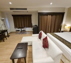 Двухместный люкс с балконом двуспальная кровать в Grand Garden Hotel & Residence