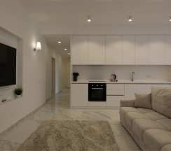 Улучшенные апартаменты с балконом в Sphera apartments by Stellar