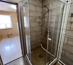 Дом с двумя спальнями и мансардой в Dream house