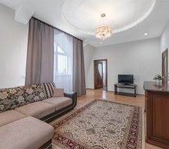 Люкс/Luxe Double Room (двухкомнатный номер с одной двуспальной кроватью) в Воронеж