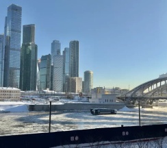 Студия с видом на город в Апартаменты студия Люкс с видом реку и Москва-Сити!