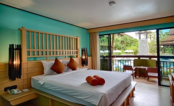 Двухместный номер Superior с видом на бассейн двуспальная кровать в Phuket Island View Resort