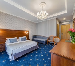 Большой Стандарт с балконом на 1 м этаже в Лермонт