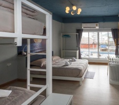 Двухместный номер Standard двуспальная кровать в The Moon Hostel Hua Hin