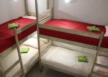 Кровать в 6-местном общем мужском номере в Origin hostel