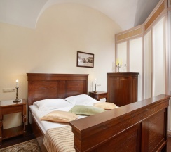 Двухместный люкс двуспальная кровать в Hotel Monastyrski Minsk City Centre