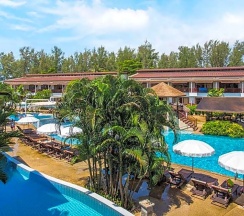 Номер Deluxe с видом на бассейн в Arinara Beach Resort Phuket
