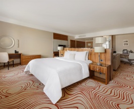 Полулюкс с 1 кроватью «King size» в Grand Autograph Hotel Novosibirsk