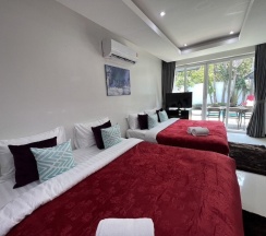 Вилла Luxury с 4 комнатами с видом на бассейн в Villas In Pattaya