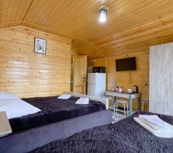 Пятиместный коттедж в  Изумруд