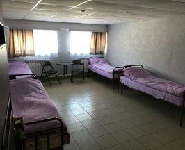 Кровать в 4-местном общем номере в Аура