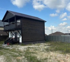 Коттедж с балконом в Barn. House. Chulcovo