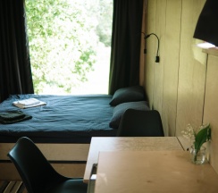 Дом для двоих с панорамными окнами и открытой террасой №1 в Уютные Ёлы