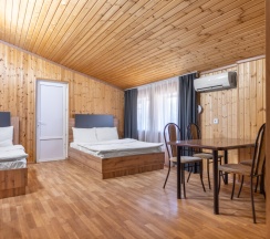 Сеймейный улучшенный номер Wood в Максим Парк-Лоо
