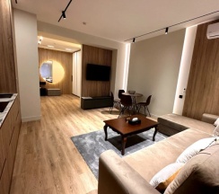 Люкс Superior с балконом в Golden Dragon Hotel & Spa