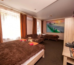 Семейный номер люкс 2 - в Счастливый слон