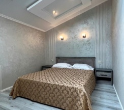 Улучшенный номер с двуспальной кроватью в Uragi